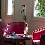 Kyriad Bordeaux 3* Lormont