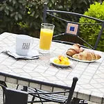 Kyriad Bordeaux Hotel