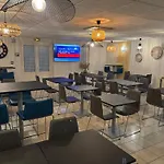 Hotel Kyriad Bordeaux 3*