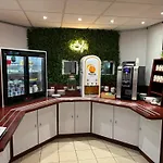 Kyriad Bordeaux Otel Lormont