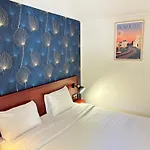 Kyriad Bordeaux Otel