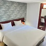 Kyriad Bordeaux Hotel 3*