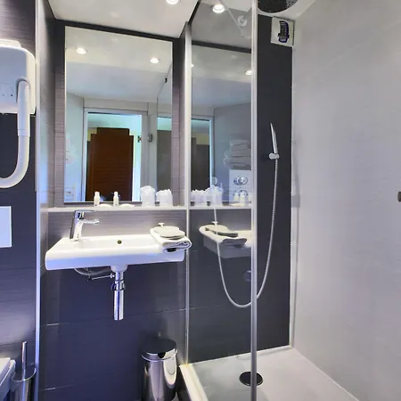 Kyriad Bordeaux 3* Lormont