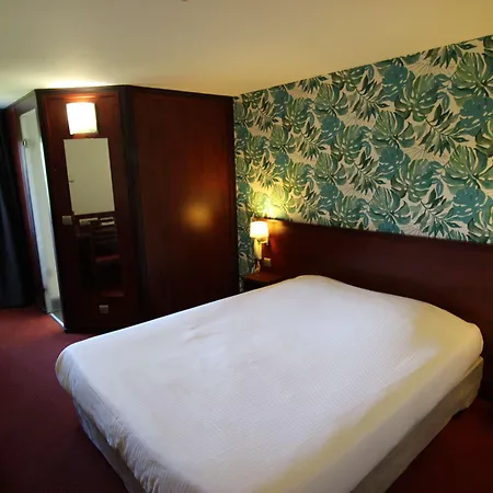 Kyriad Bordeaux Lormont