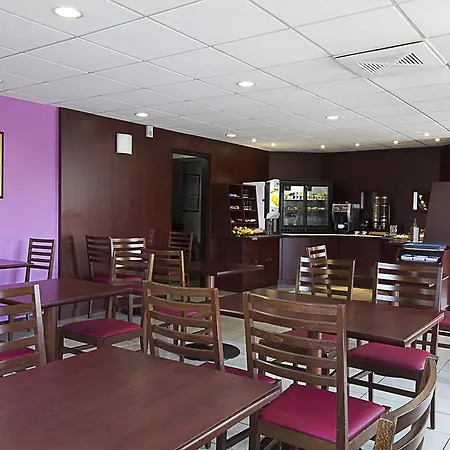 Kyriad Bordeaux Szálloda Lormont