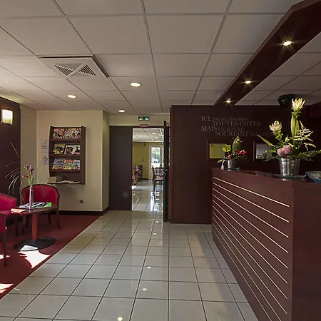 Kyriad Bordeaux Szálloda Lormont