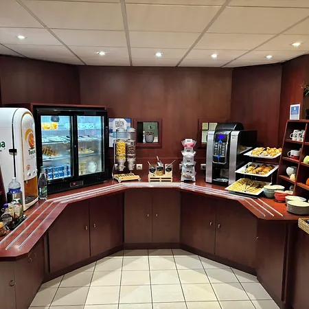 Kyriad Bordeaux Ξενοδοχείο Lormont