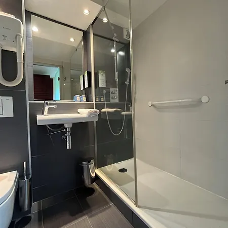 Szálloda Kyriad Bordeaux