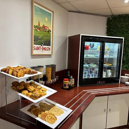 Kyriad Bordeaux 3* Лормон