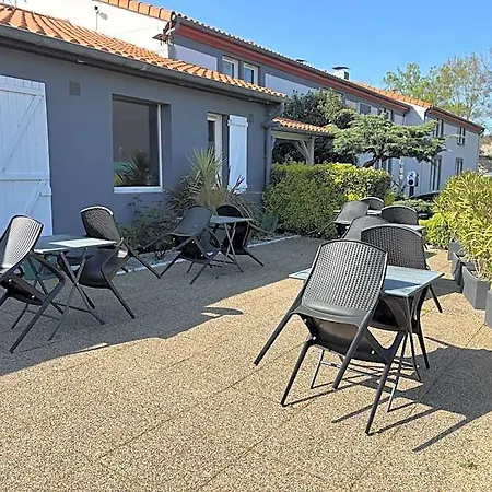 Kyriad Bordeaux 3*