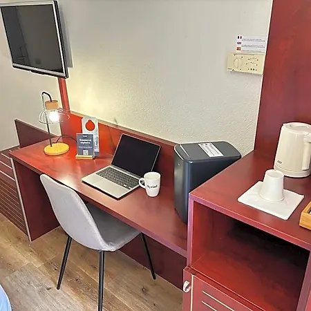 Kyriad Bordeaux Hotel