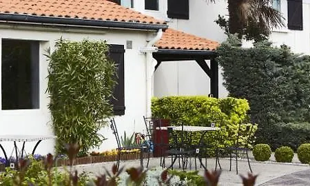 Hotell Kyriad Bordeaux 3*