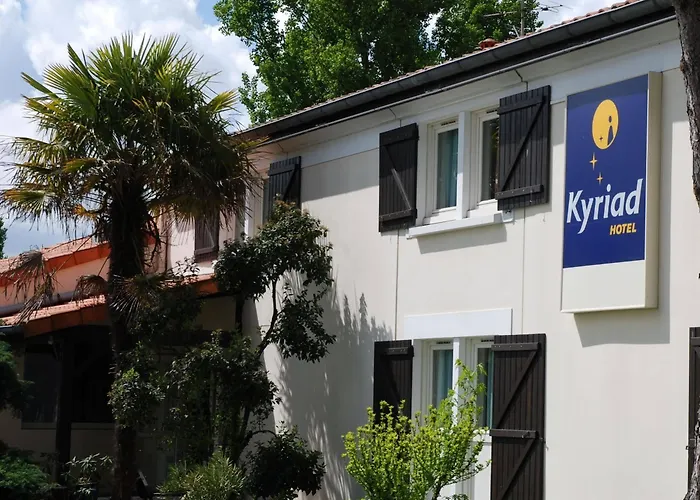 Kyriad Bordeaux 3*