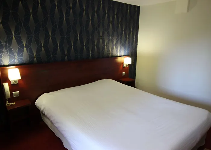 Kyriad Bordeaux Lormont