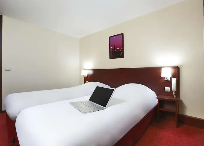 Kyriad Bordeaux Hotel 3*