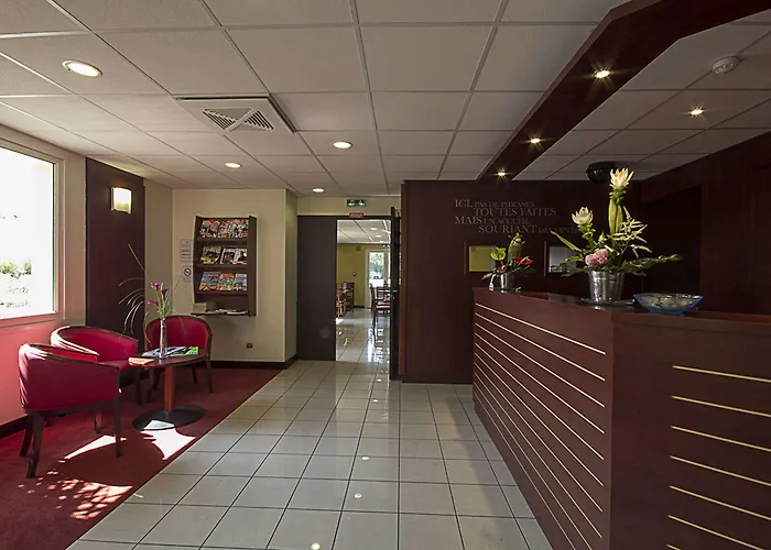 Kyriad Bordeaux Hotel Lormont