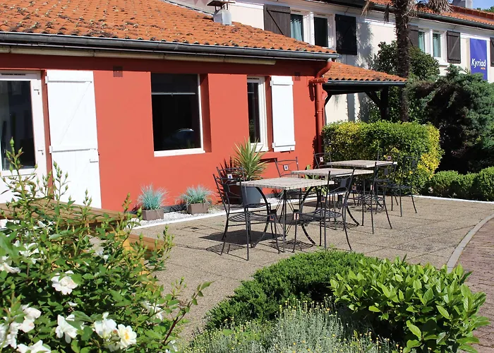 Kyriad Bordeaux 3* Lormont