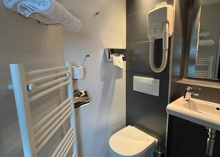 Kyriad Bordeaux Lormont