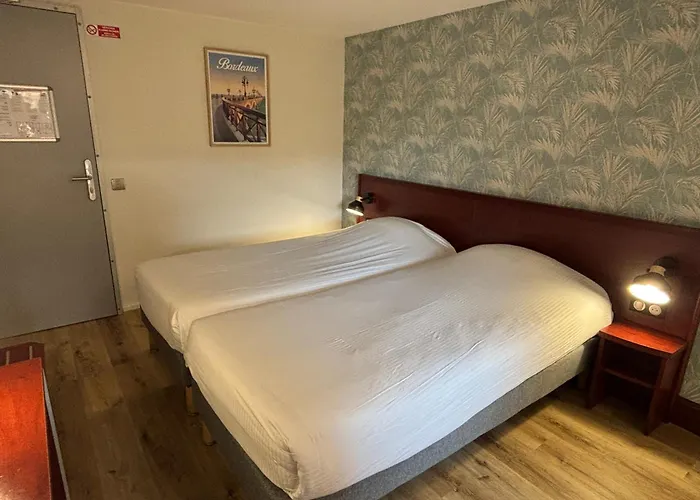 Kyriad Bordeaux 3* Lormont