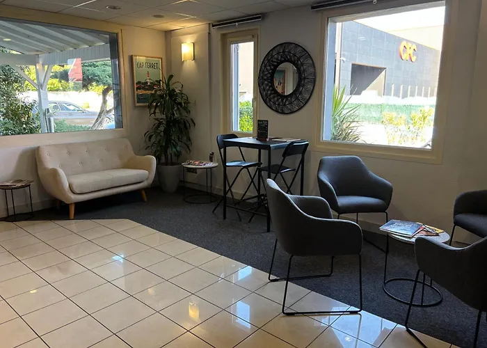 Kyriad Bordeaux Hotel 3*