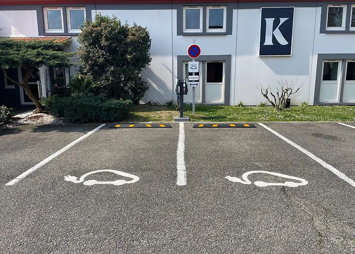 Kyriad Bordeaux 3* Lormont