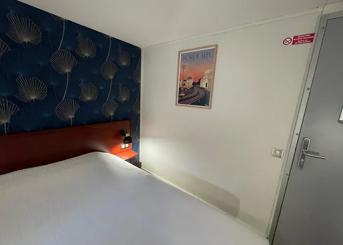 Kyriad Bordeaux Hotel