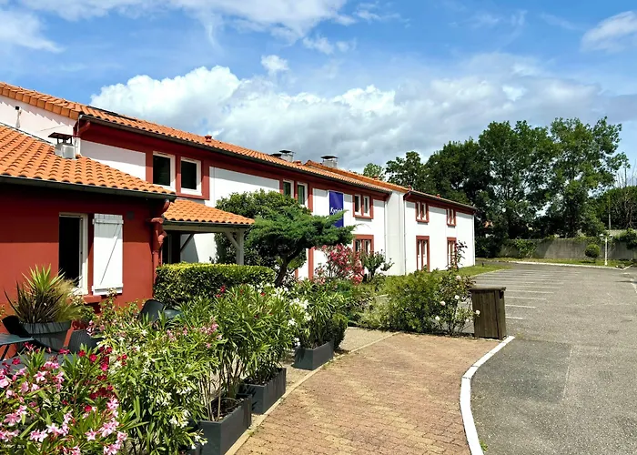 Kyriad Bordeaux Hotel Lormont