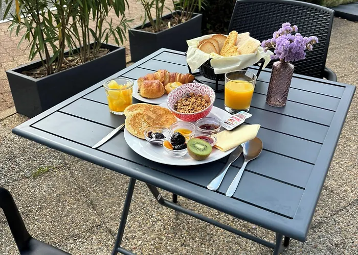 Kyriad Bordeaux Hotel