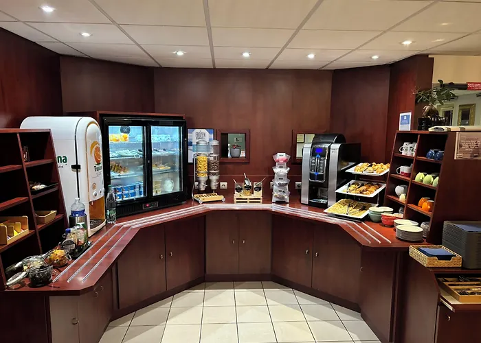 Kyriad Bordeaux Hotel Lormont