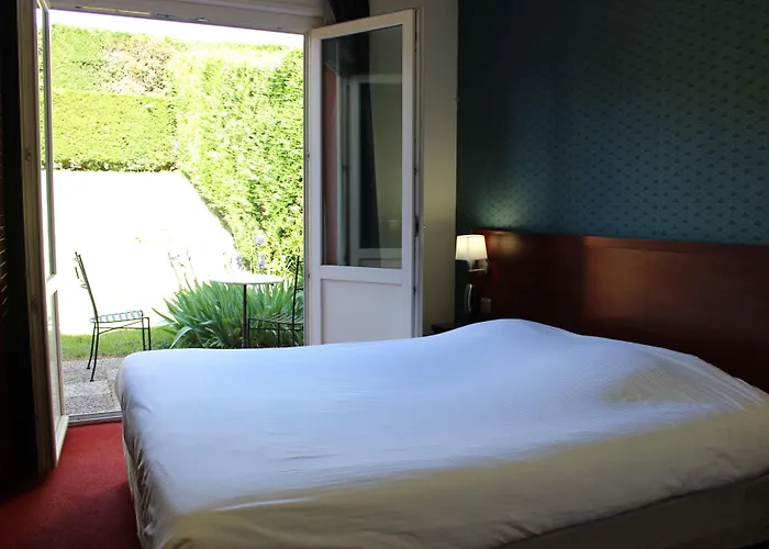 Hotel Kyriad Bordeaux 3*