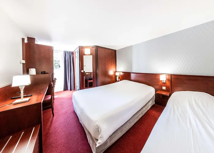 Kyriad Bordeaux 3* Lormont