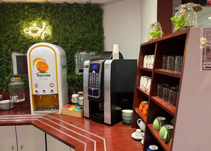 Hotell Kyriad Bordeaux 3*