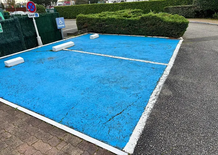 Kyriad Bordeaux Lormont